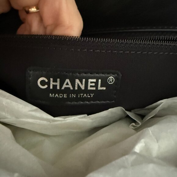 Chanel Timeless leather black crossbody bag - Picture 7 of 11